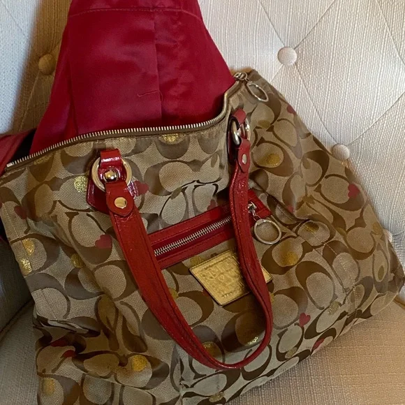 Coach w/Red hearts Signature Tote w/extra Michael Kors bag! - Picture 6 of 10